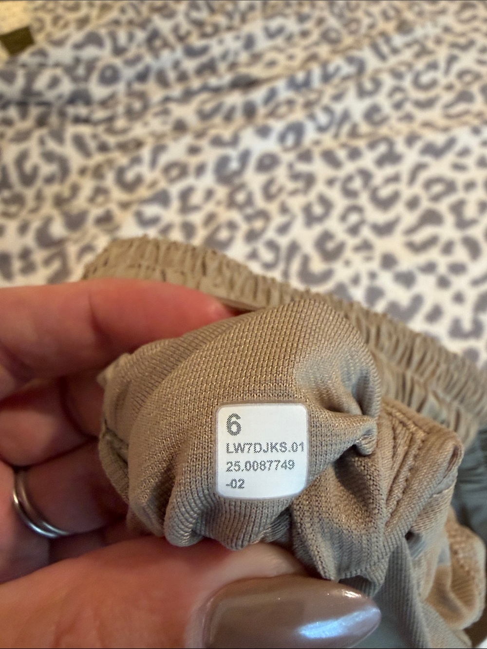 lululemon athletica Hotty Hot 4” Shorts - Picture 3 of 3